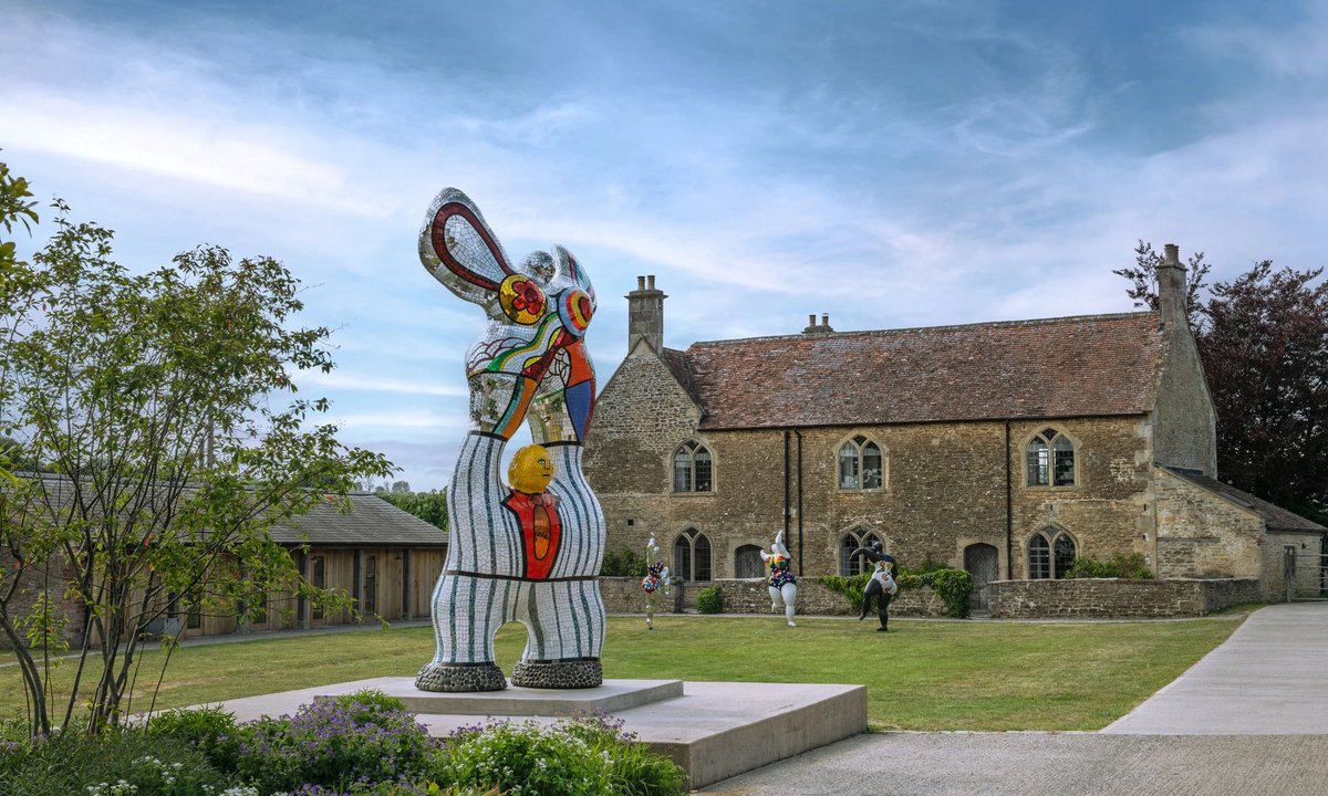Commercial goes pastoral: the draw of showing art in the open air