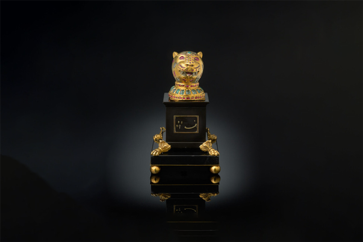The jewel-encrusted gold tiger's head finial
Courtesy of DCMS