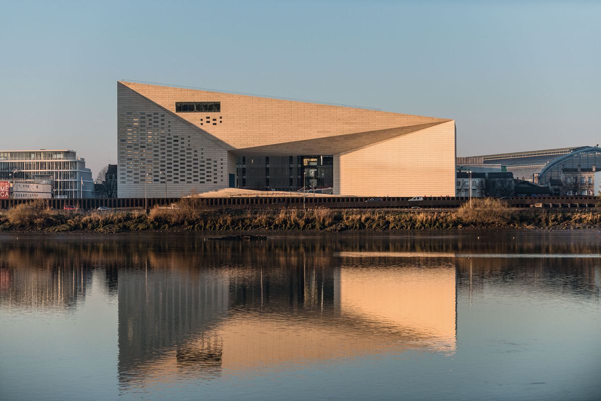 The riverside Meca occupies the site of an abattoir in the former meat-packing district of Bordeaux © Alexandre Dupeyron - Région Nouvelle-Aquitaine