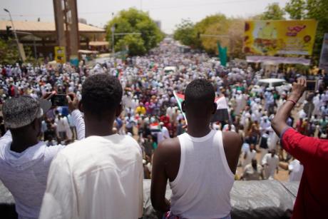  Looting, arrests and violence: an artist's perspective on the Sudan crisis 