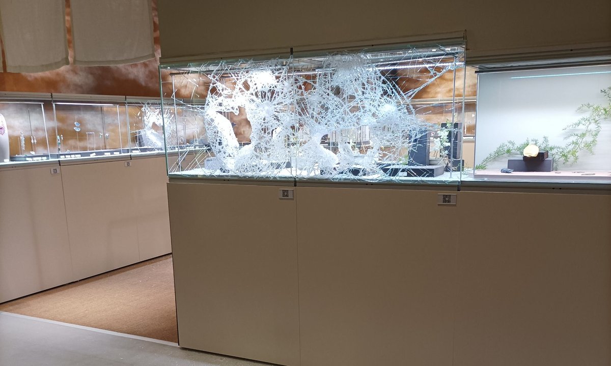 Tefaf Maastricht honest evacuated after tried armed theft Tefaf Maastricht honest evacuated after tried armed theft