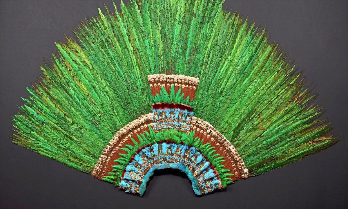 Image accompanying source report: 2028 Election Pledge Revives Mexico's Century-Old Claim on Vienna's Feather Headdress