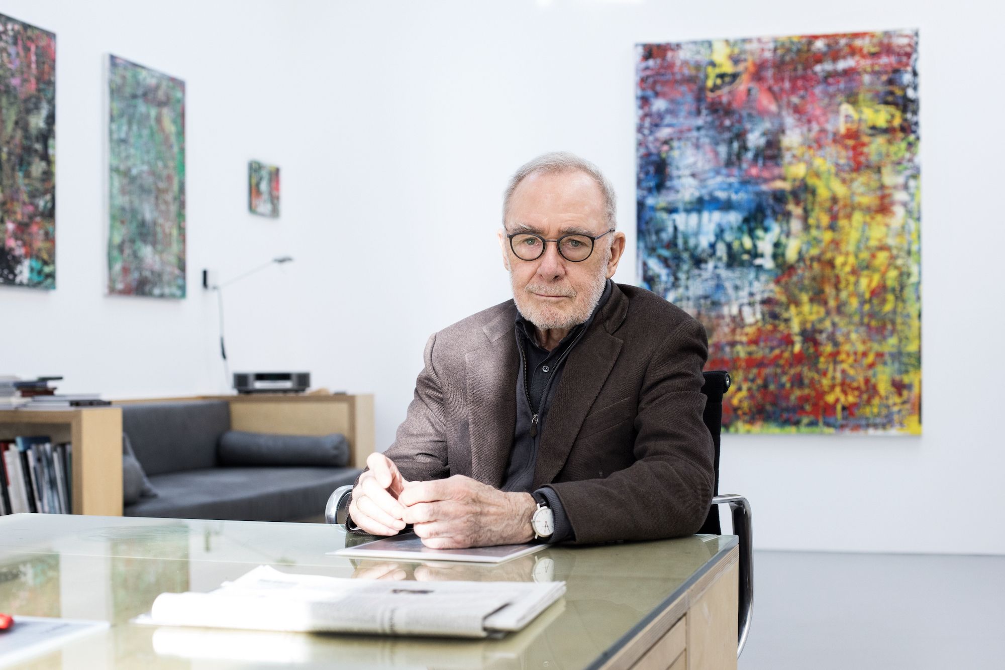 Gerhard Richter, large of German portray, indicators completely to David Zwirner gallery