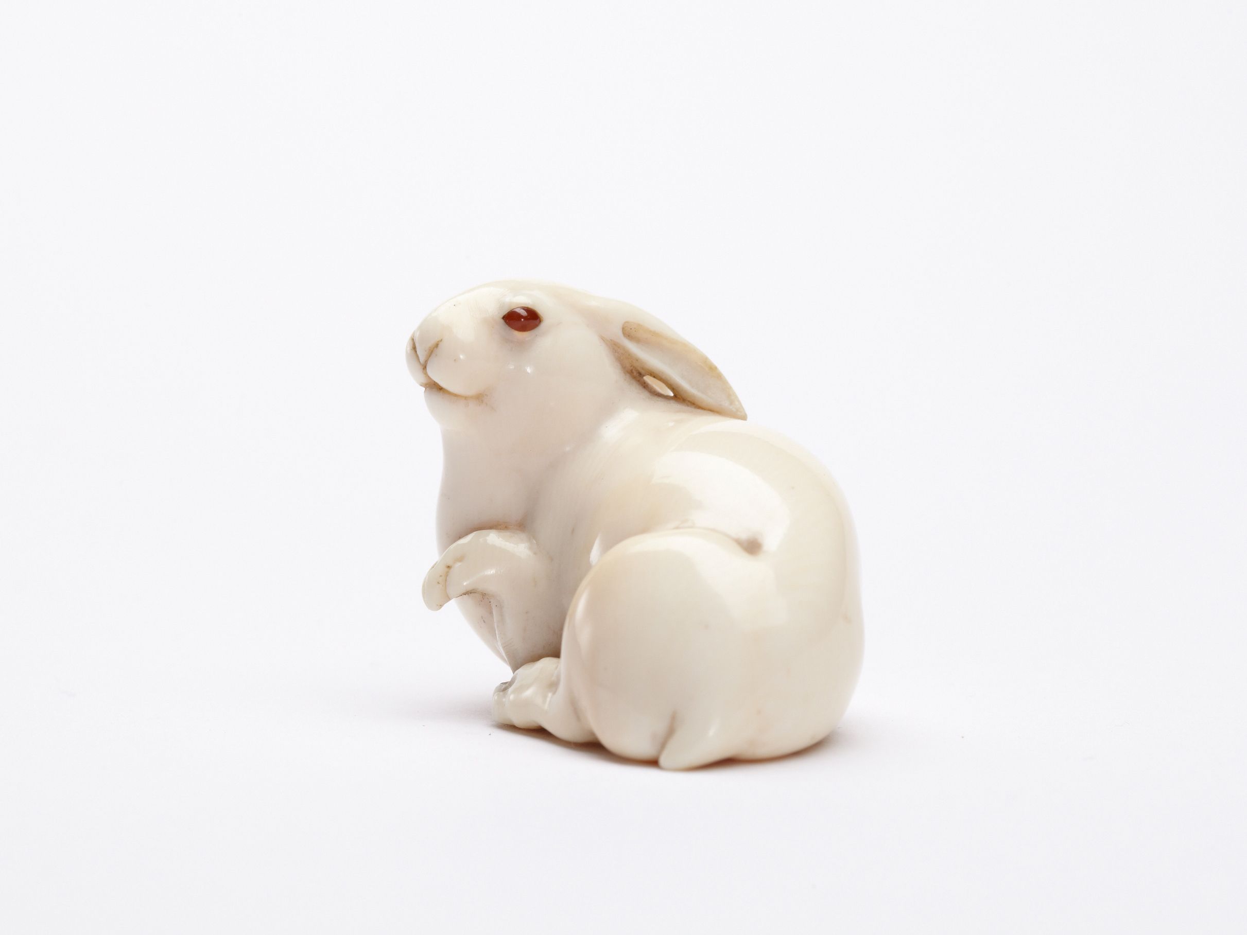 Ivory netsuke of the Hare with Amber Eyes, held in the collection of Edmund de Waal © Lostrobots
