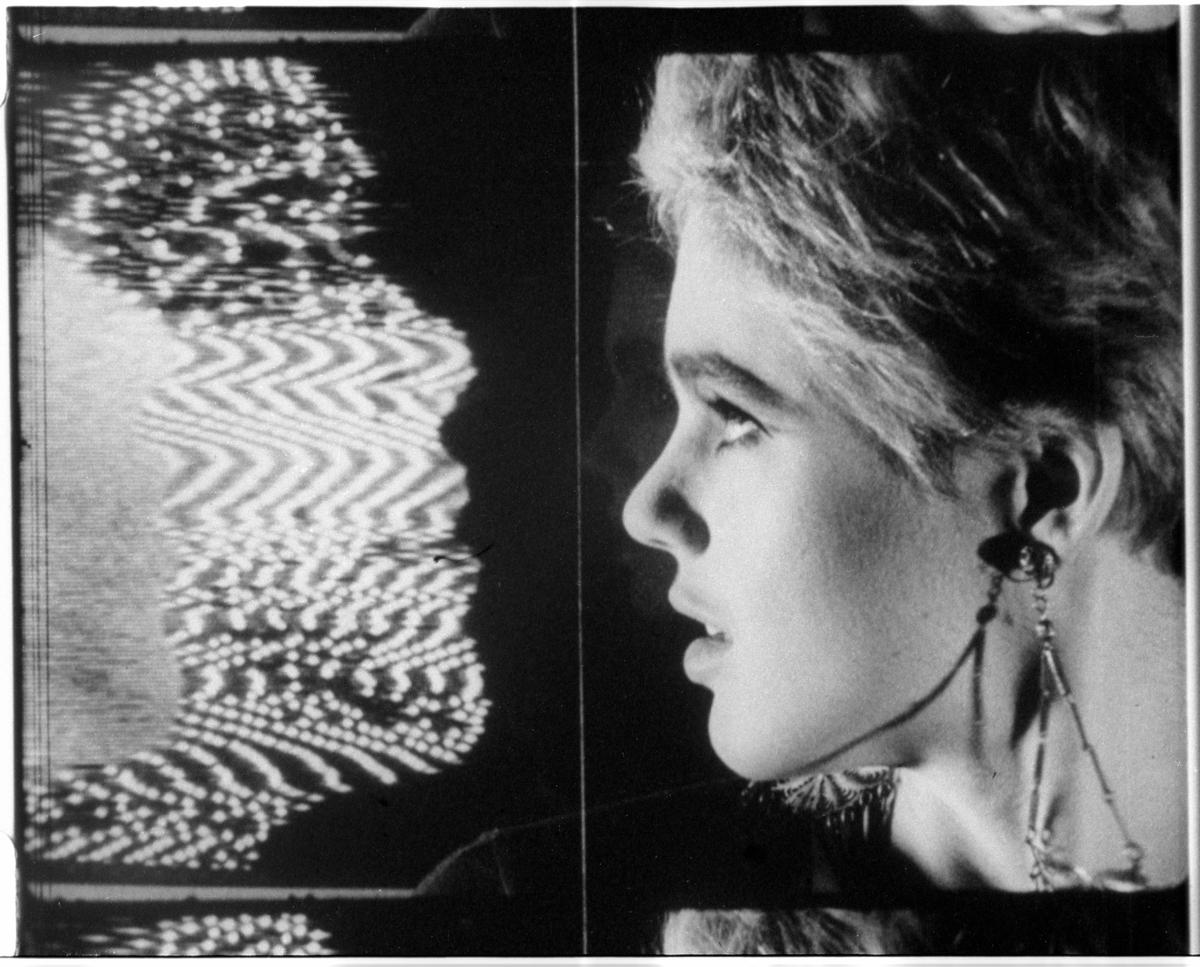 Andy Warhol, Outer and Inner Space (1965) © 2021 The Andy Warhol Museum, Pittsburgh, a museum of the Carnegie Institute.