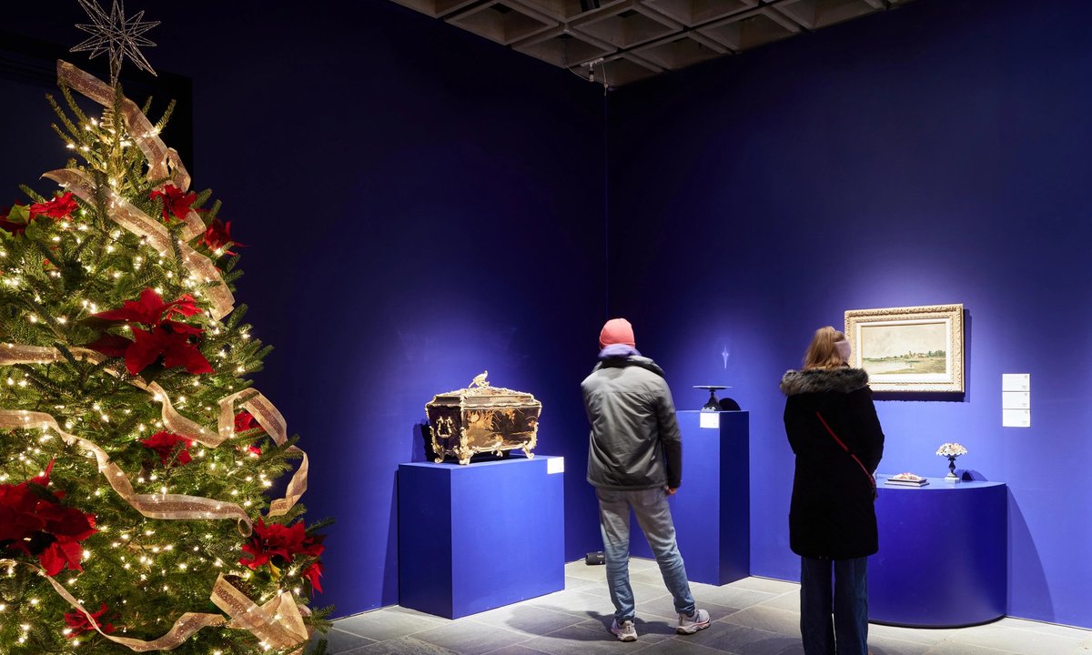 Bing Crosby's collection brings a white-glove Christmas to Sotheby's