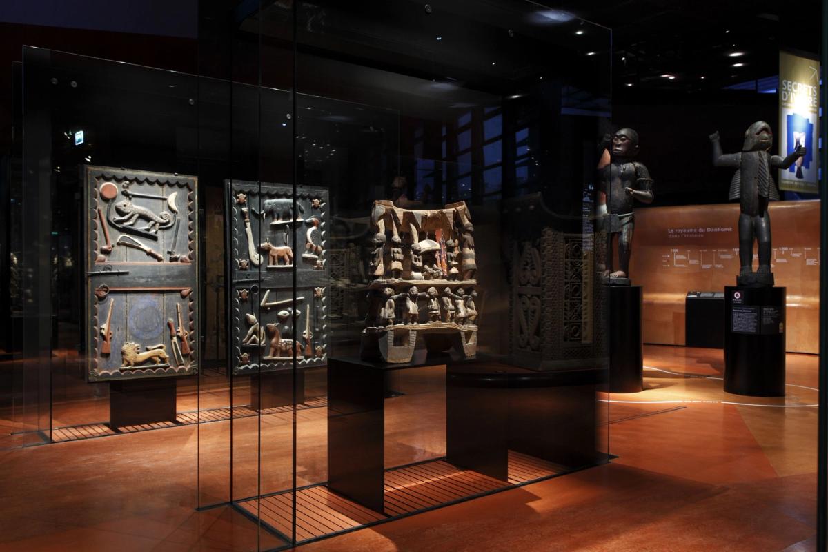 An exhibition of 26 items looted by French troops in the 19th century from West Africa was held at the Musée du quai Branly–Jacques Chirac in 2021 before the objects made their way back to Benin 
© Musée du Quai Branly - Jacques Chirac. Photo: Lois Lammerhuber