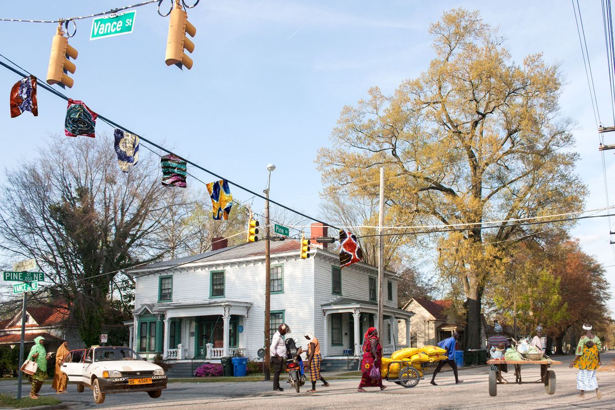 Amsatou Diallo's Scènes de Vie (2017) presents African aunties transposed to Wilson, North Carolina in the US © the artist, courtesy of Bamako Encounters