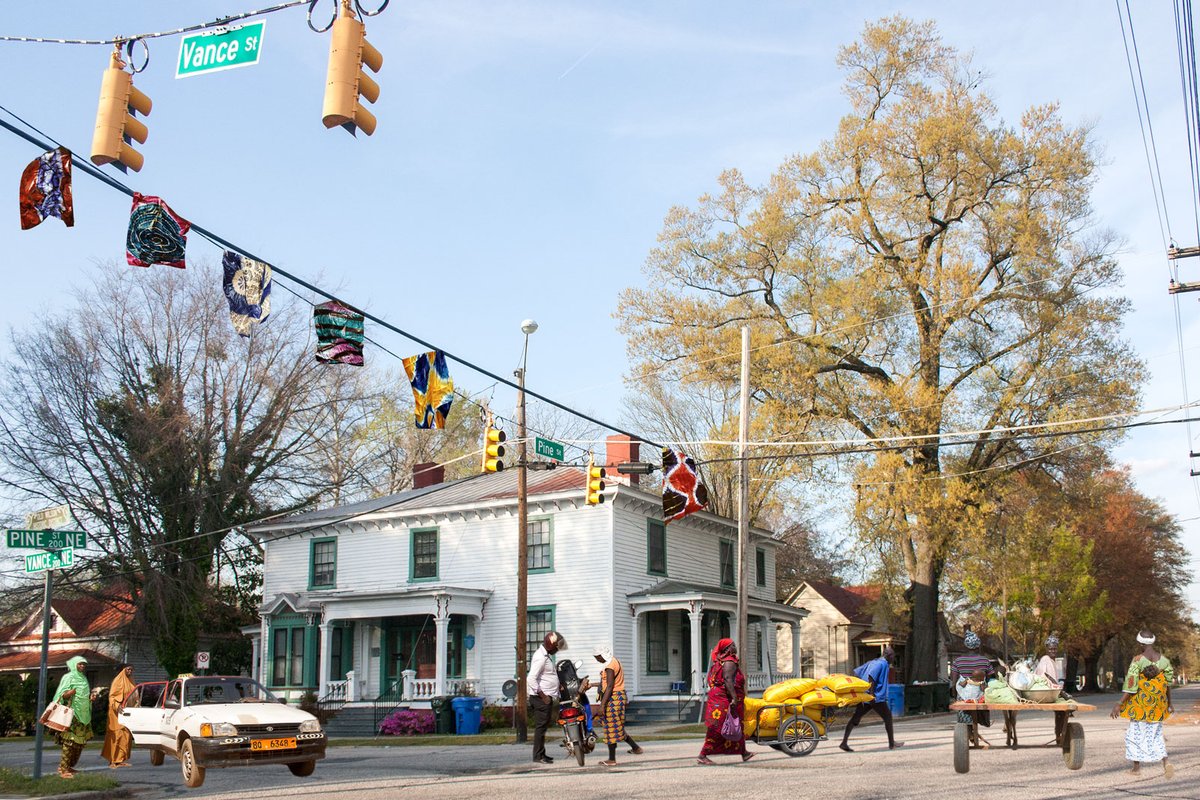 Amsatou Diallo's Scènes de Vie (2017) presents African aunties transposed to Wilson, North Carolina in the US © the artist, courtesy of Bamako Encounters