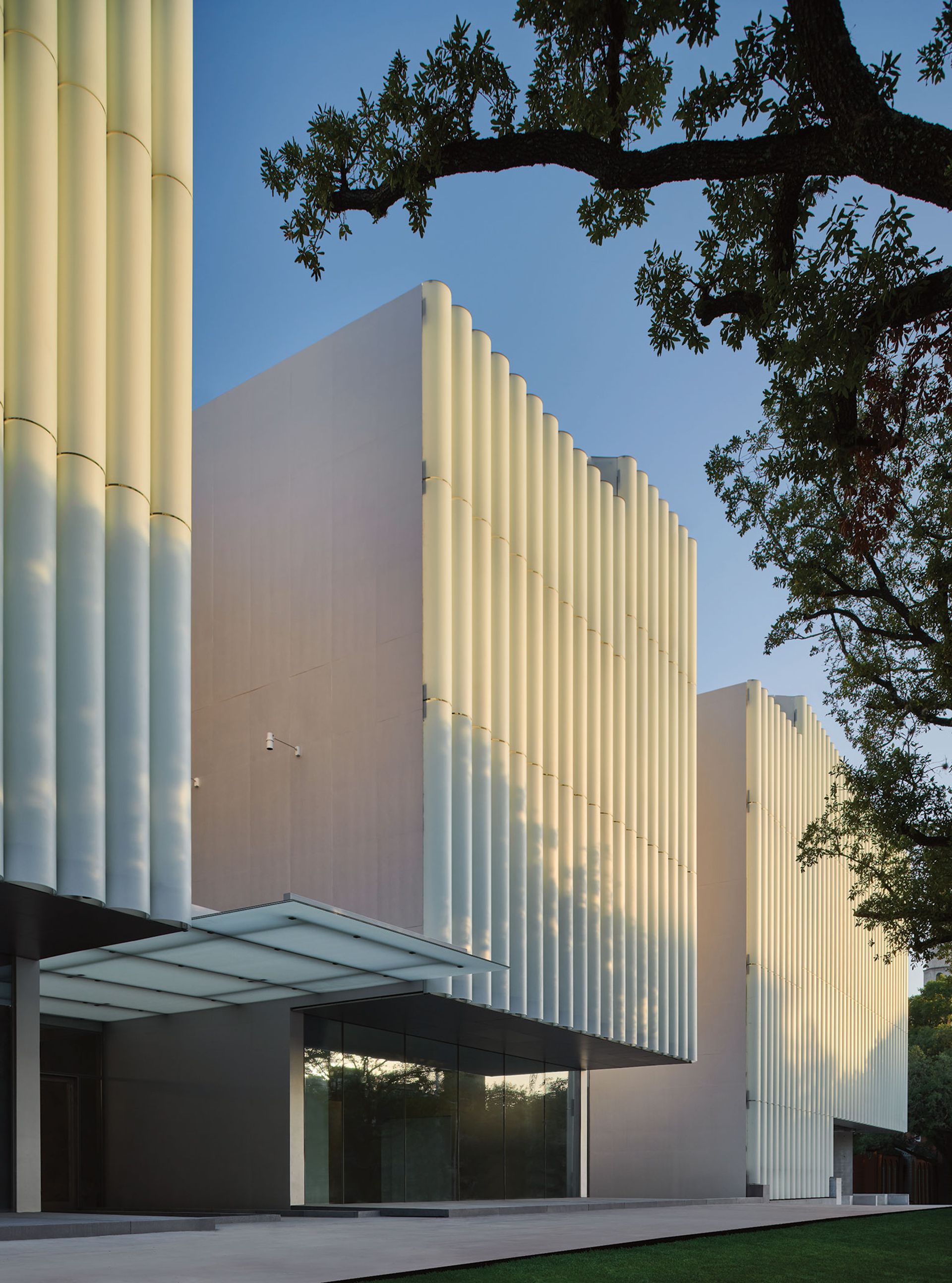 The Nancy and Rich Kinder Building at the Museum of Fine Arts, Houston Photo: Peter Molick