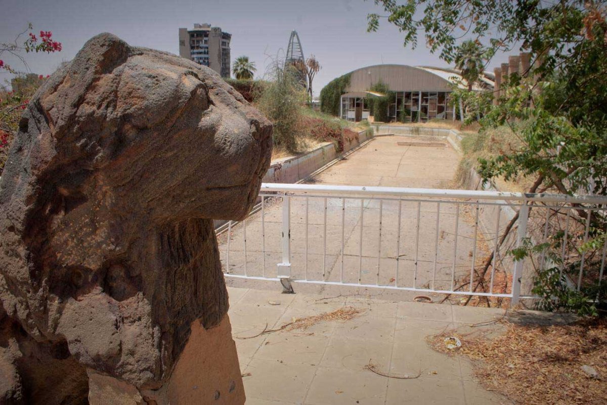 A Meroitic period lion statue still standing in the garden of Sudan’s National Museum in Khartoum—many other objects that were not too heavy to carry were stolen
Photo © Associated Press/Alamy Stock Photo