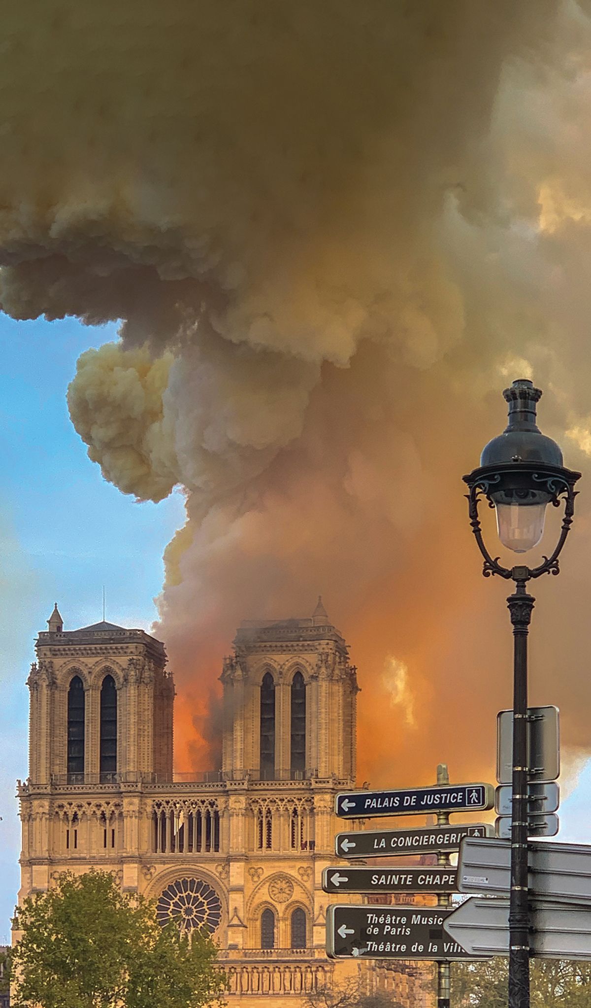 The French government has announced a competition to rebuild the roof and spire © milliped