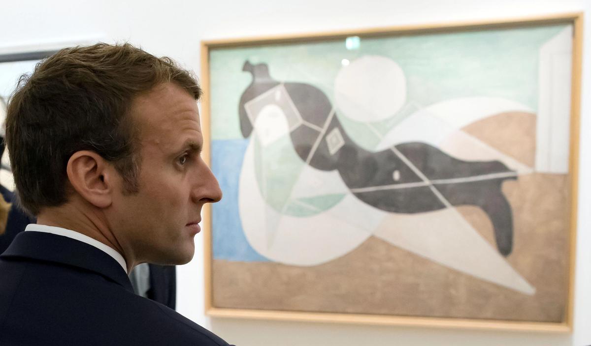 French President Emmanuel Macron visiting the Picasso 1932: Erotic Year exhibition at the Picasso Museum in Paris in 2017 Photo: REUTERS/Ian Langsdon/Pool