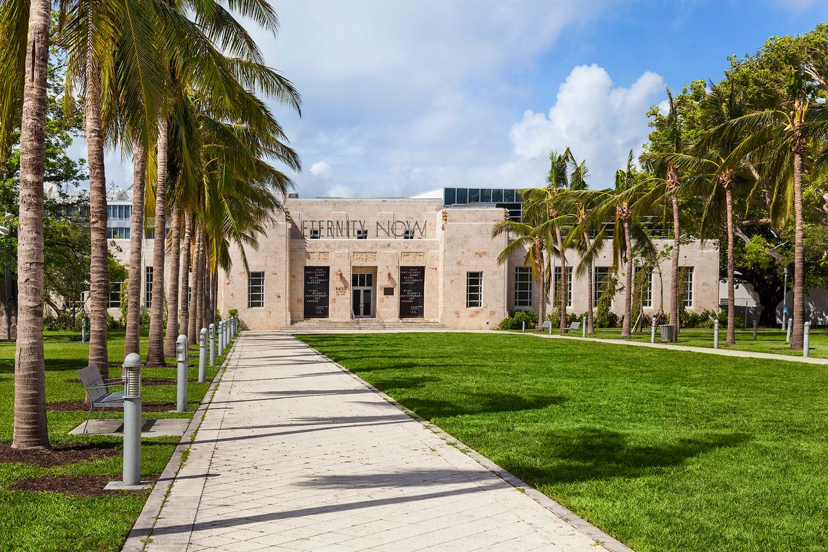 View of The Bass and Sylvie Fleury's Eternity Now (2015) from Collins Park Photo by Zachary Balber, courtesy The Bass, Miami Beach