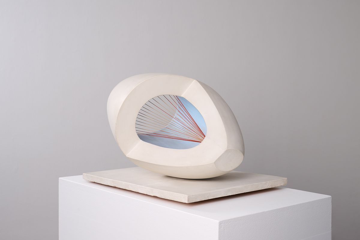 Sculpture with Colour (Oval Form) Pale Blue and Red, 1943
Photograph Betty Saunders