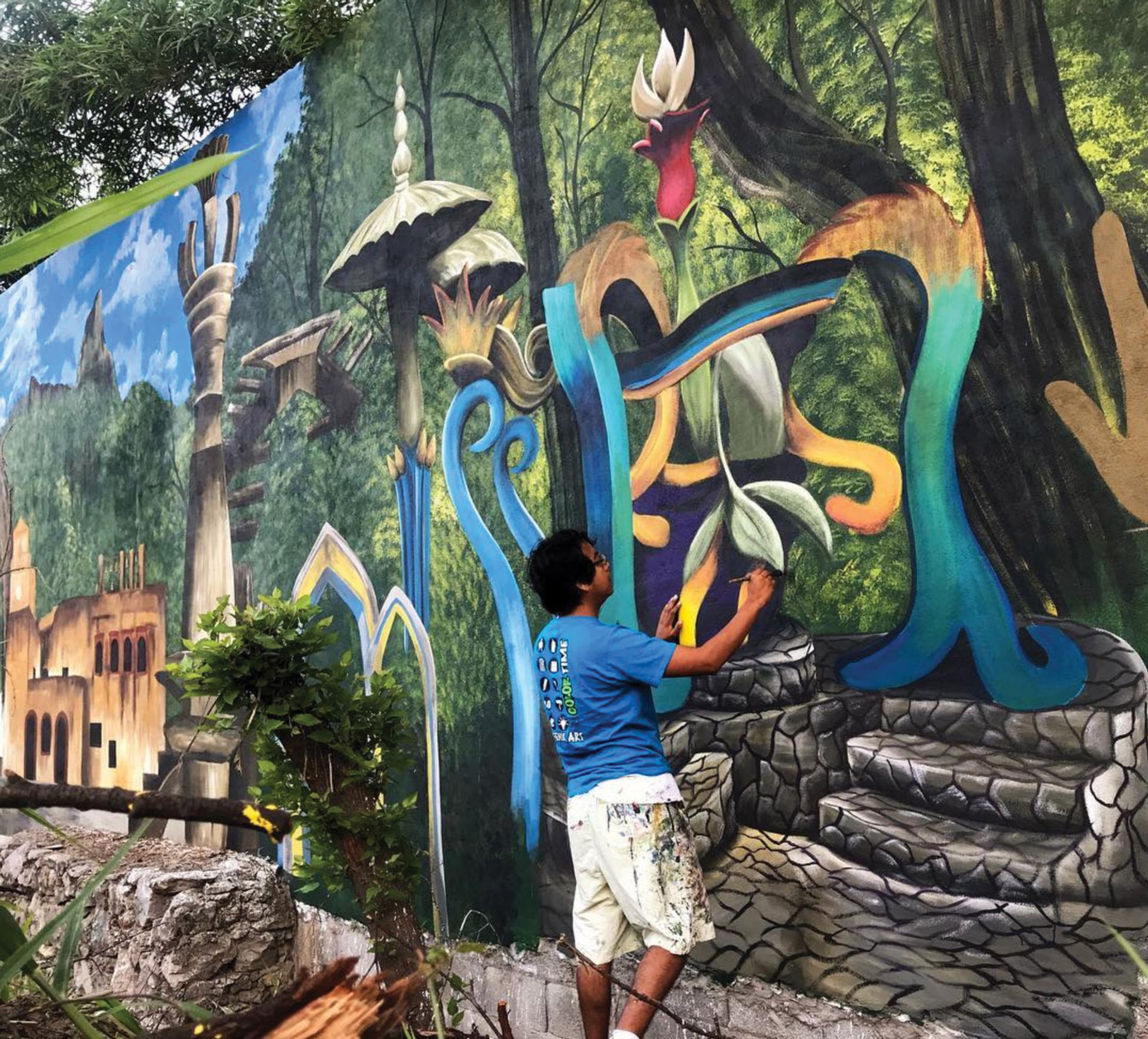 Héctor Domínguez working on a mural depicting the Surrealist gardens in Xilitla, near his home town, one  of many works he created with environmental themes www.instagram.com/hectordominguezr