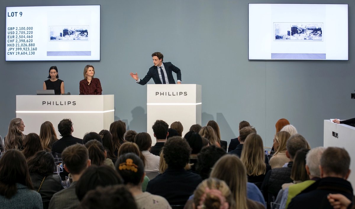 Henry Highley selling Joan Mitchell's Canada II (1975) at Phillips Modern and contemporary evening sale in London
Courtesy of Phillips
