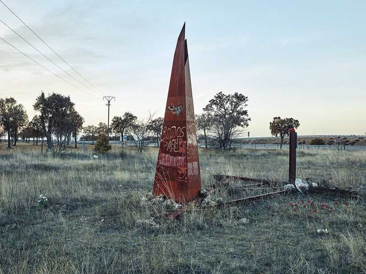 This photograph from Miquel Gonzalez’s Memoria Perdida series shows a vandalised monument to the victims of the Franco regime

Photo: Miquel Gonzalez