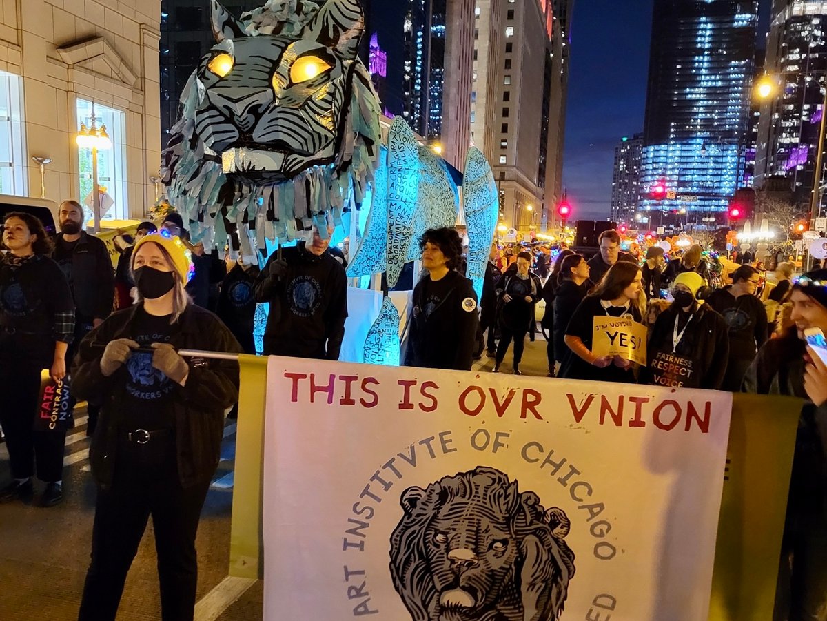 Art Institute of Chicago Workers United at the Arts in the Dark parade, 29 October 2022 Photo: Courtesy AICWU/AFSCME
