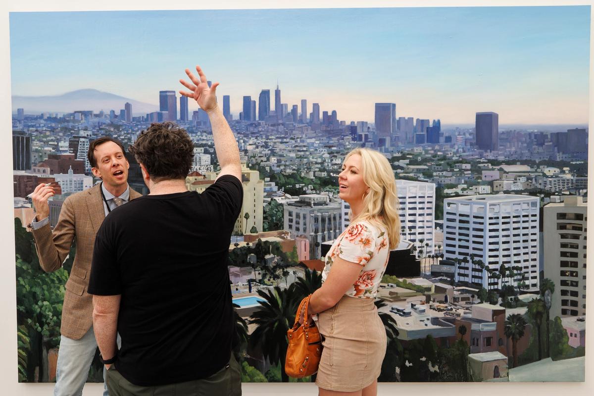 City of angels, city of art: fairgoers gather in front of S.O.S. (2026) by the Los Angeles-based artist Greta Waller, at the stand of local gallery Fernberger Carlin Stiehl