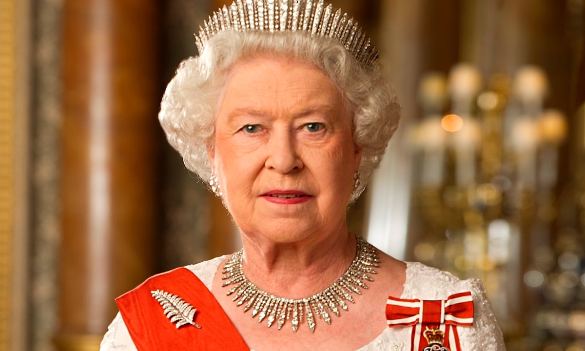 UK government seeks artists and architects for Queen Elizabeth II memorial UK government seeks artists and architects for Queen Elizabeth II memorial