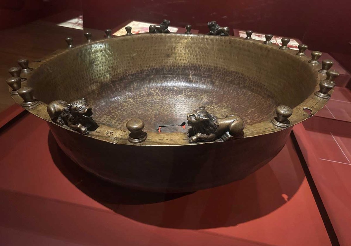 The large brass Aya Kese is decorated with figures of lions Photo: The Art Newspaper