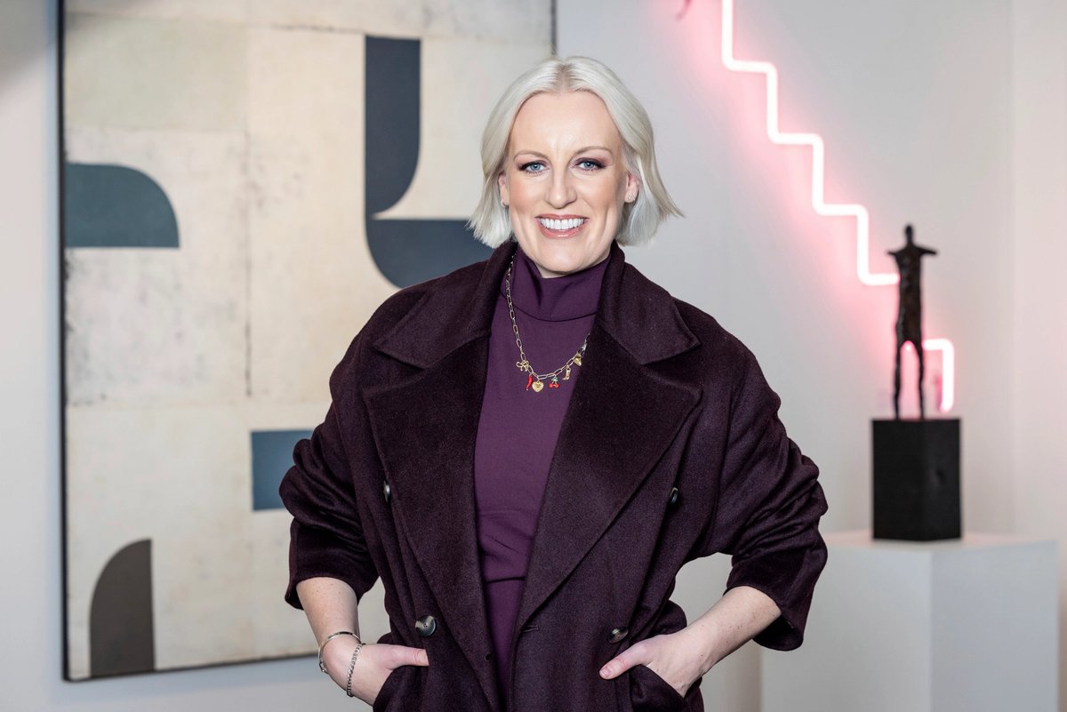 Presenter Steph McGovern will guide the amateur dealers in “spotting breakthrough artists” and securing sales BBC/Stellify