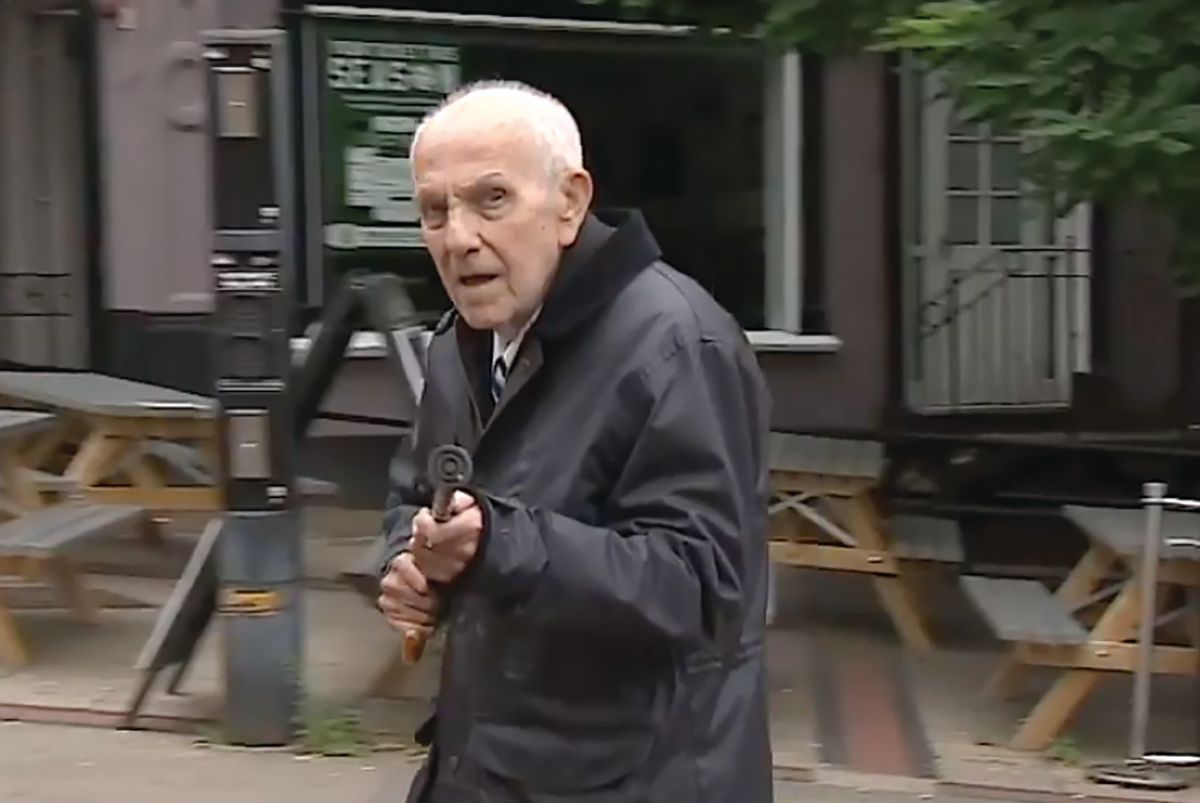 Des Pickersgill on his way to court in Luton this summer, where he was given a six-year sentence for his part in the theft of valuables from an elderly women. Photo: Itv News