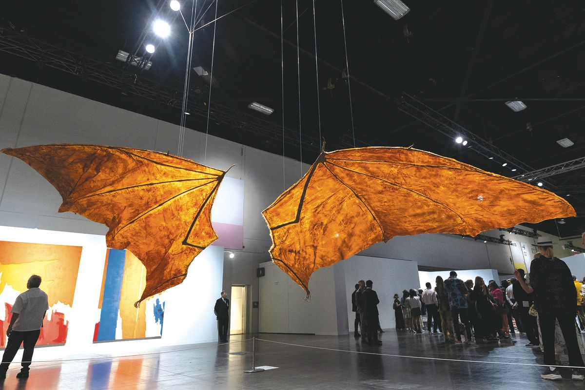Huang Yong Ping, Double Wing (2016)
Liliana Mora