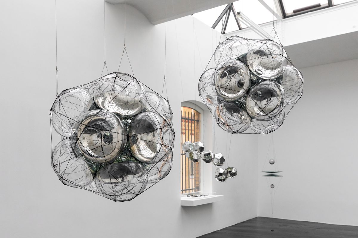 Installation view at We do not all breathe the same air, neugerriemschneider, Berlin, 2021. Courtesy of the artist and neugerriemschneider