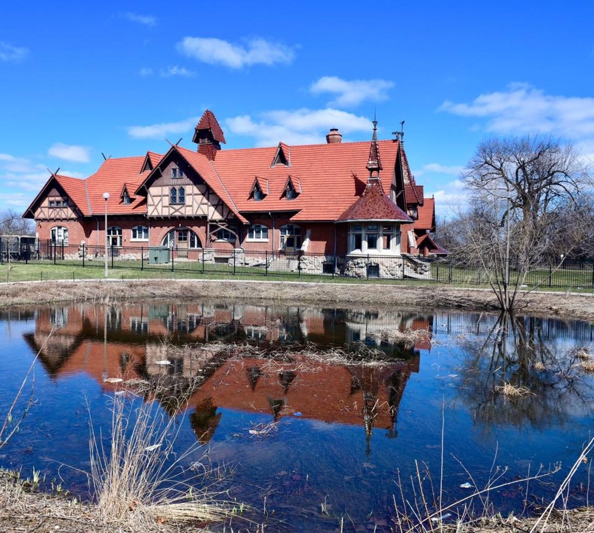 The National Museum of Puerto Rican Arts and Culture is housed in the historic Humboldt Park Stables, Chicago Photo: Jim Roberts, via Wikimedia Commons
