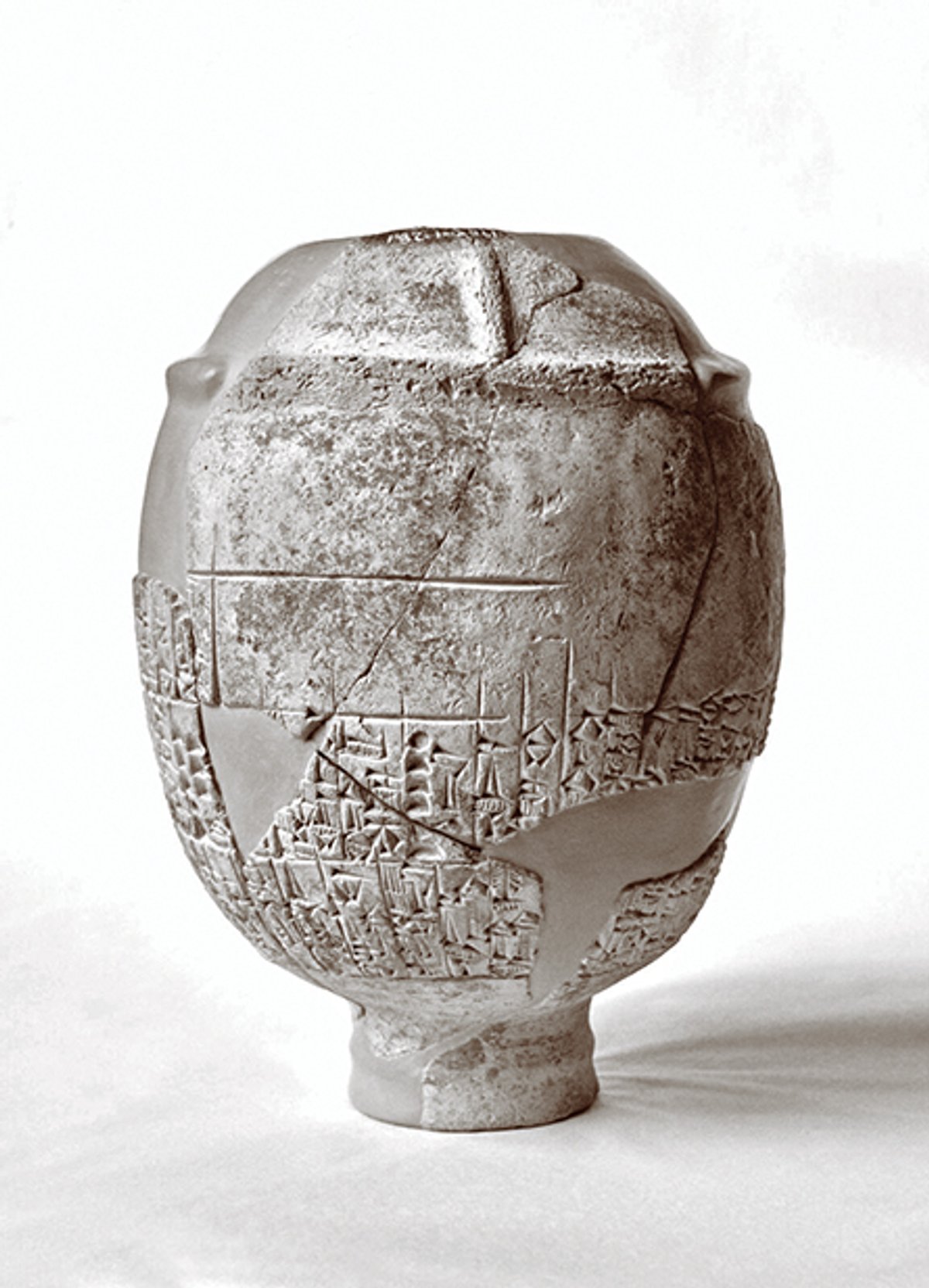 The Umma Mace-head, Early Dynastic period, c. 2400 BC © J.Fernandes. Courtesy of the Trustees of the British Museum