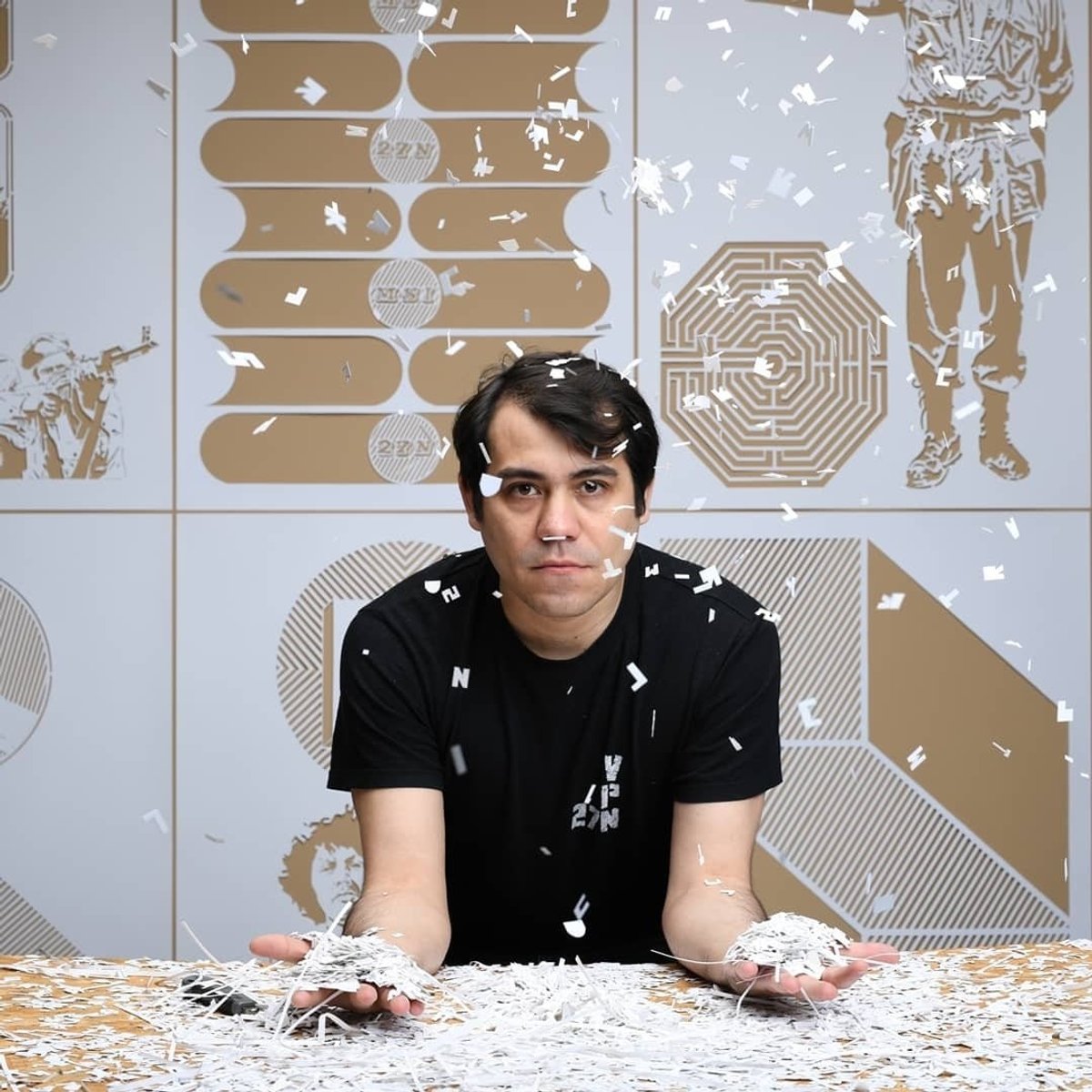 Hamlet Lavastida Facebook