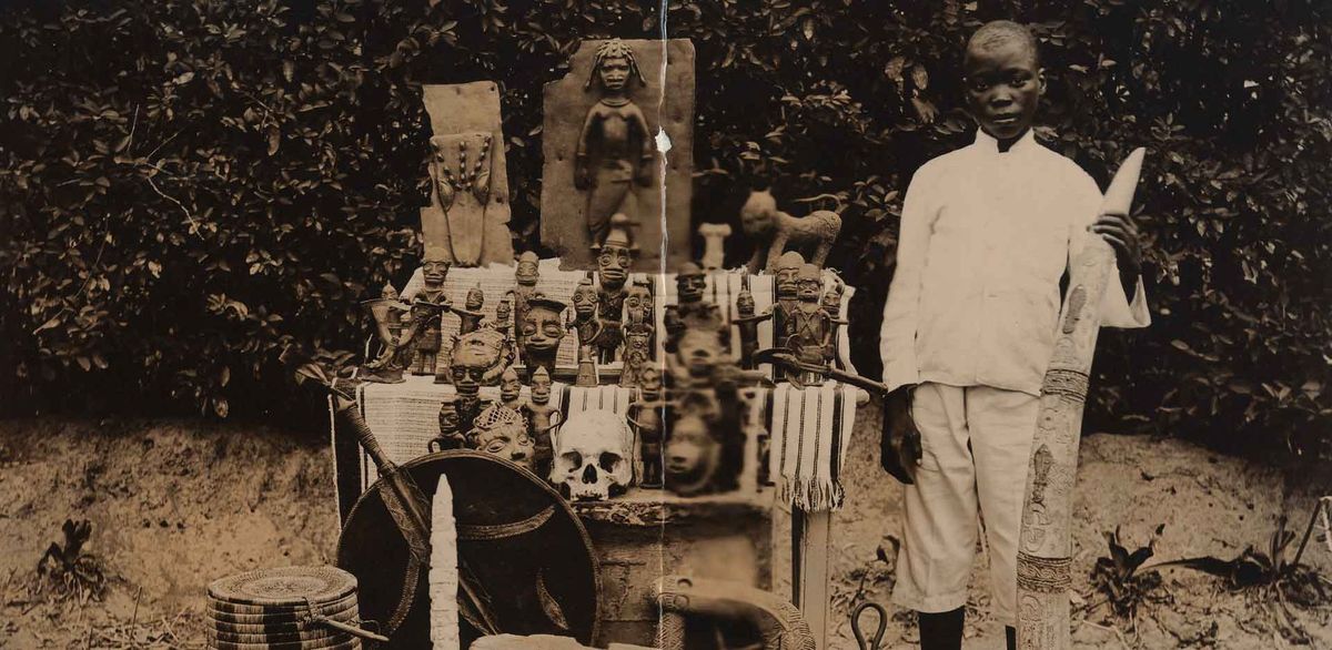 Unidentified photographer, A son of Chief Eholla in Nigeria with objects from the Benin Kingdom (1900-02) © Ethnologisches Museum Berlin