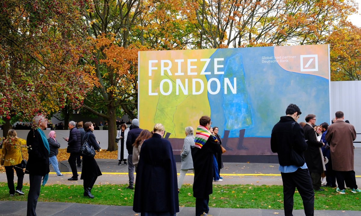 Frieze in London, Hypha Studios and a Renoir drawing for 'The Great Bathers'-podcast
