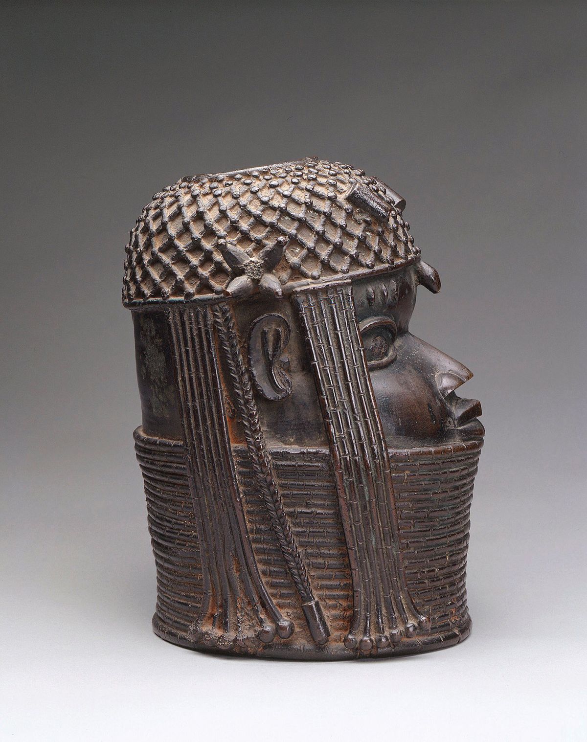 The Benin head of an oba, around 1650, was looted twice Royal Collection Trust © Her Majesty Queen Elizabeth II 2021