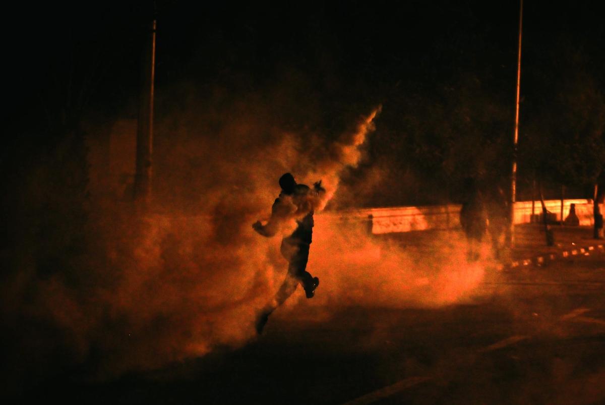 Mosa’ab Elshamy, Clashes in Mohamed Mahmoud Street leave 60 dead © Mosa’ab Elshamy.