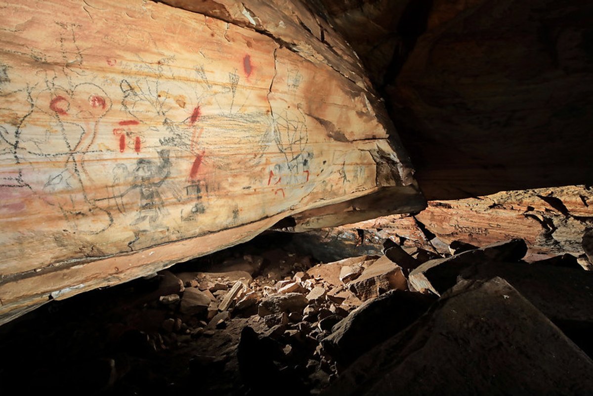 The Picture Cave in Warren County, Missouri. Alan Cressler.
