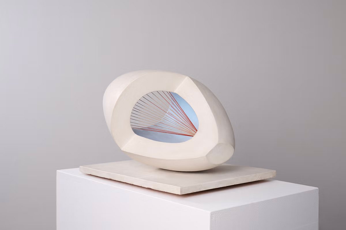 Sculpture with Colour (Oval Form) Pale Blue and Red, 1943
Photograph by Betty Saunders