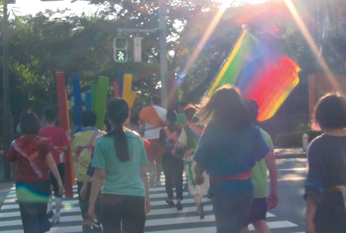 Ei Arakawa-Nash’s show features a 2024 film created in collaboration with Reiji Saito, which pays tribute to Ellsworth Kelly’s colourful 1953 painting Spectrum I and to Tokyo’s LGBTQIA+ community Courtesy of the artists