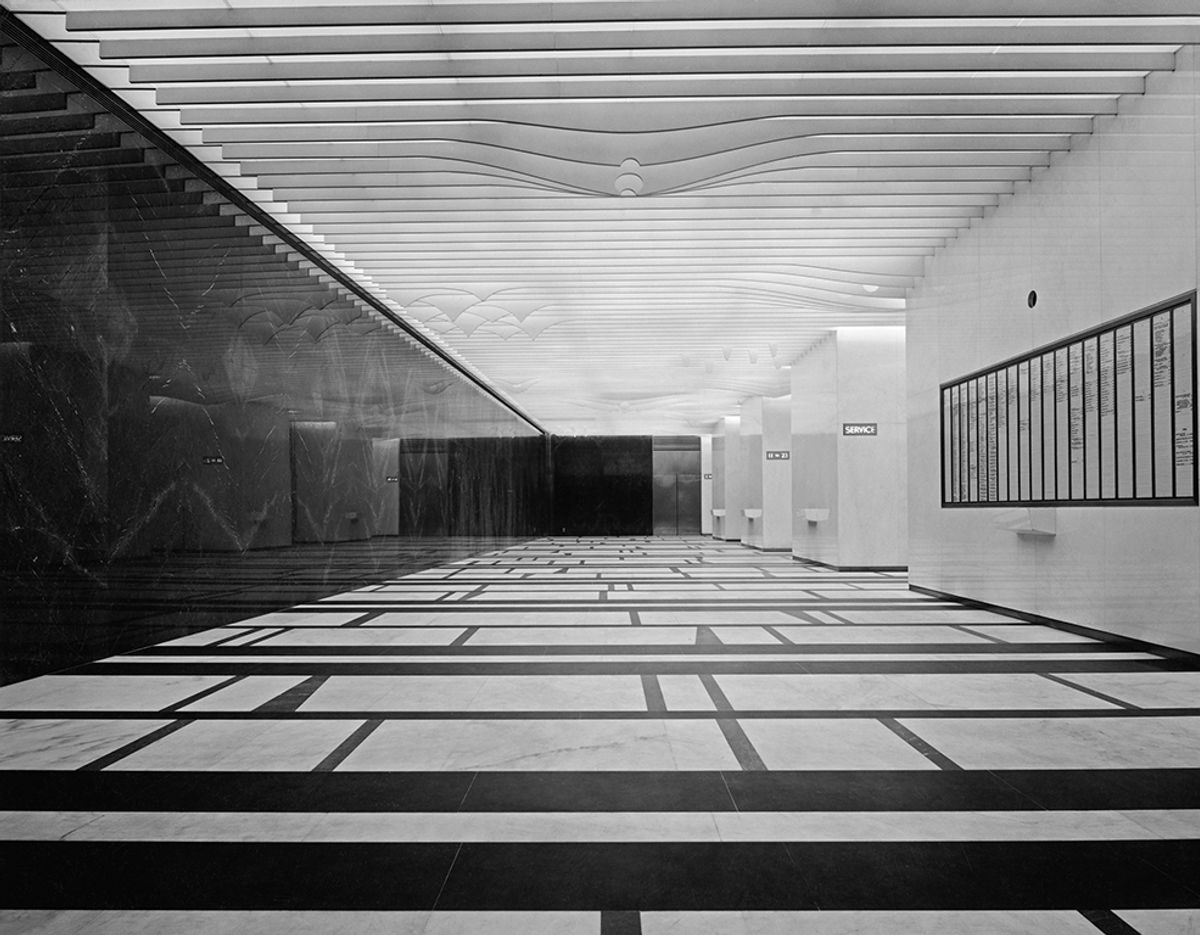 The lobby of 666 Fifth Avenue in 1957 with Isamu Noguchi’s ceiling in its original state. Photo: Alexandre Georges; ©Isamu Noguchi Foundation and Garden Museum/ARS