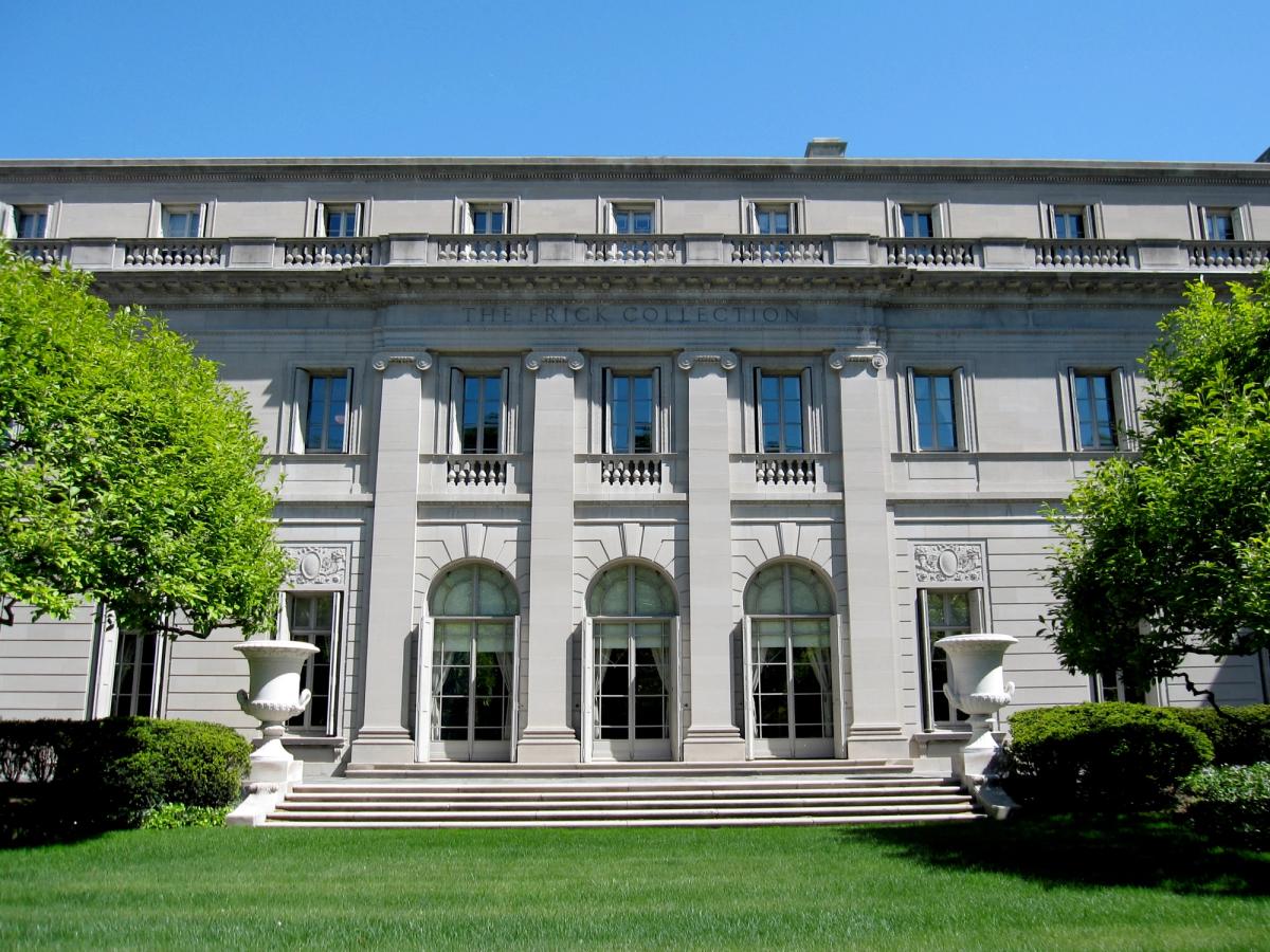 The façade of the Frick Collection on 5th Avenue, which is currently closed for renovation with a temporary outpust in the Breuer building. Wikimedia Commons.