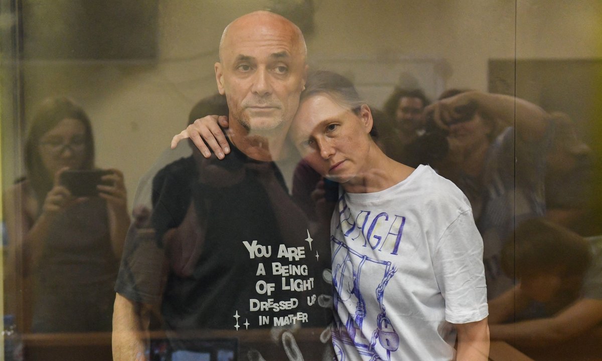 Aleksandr Dotsenko, artist jailed in Russia over anti-war supermarket protest, dies