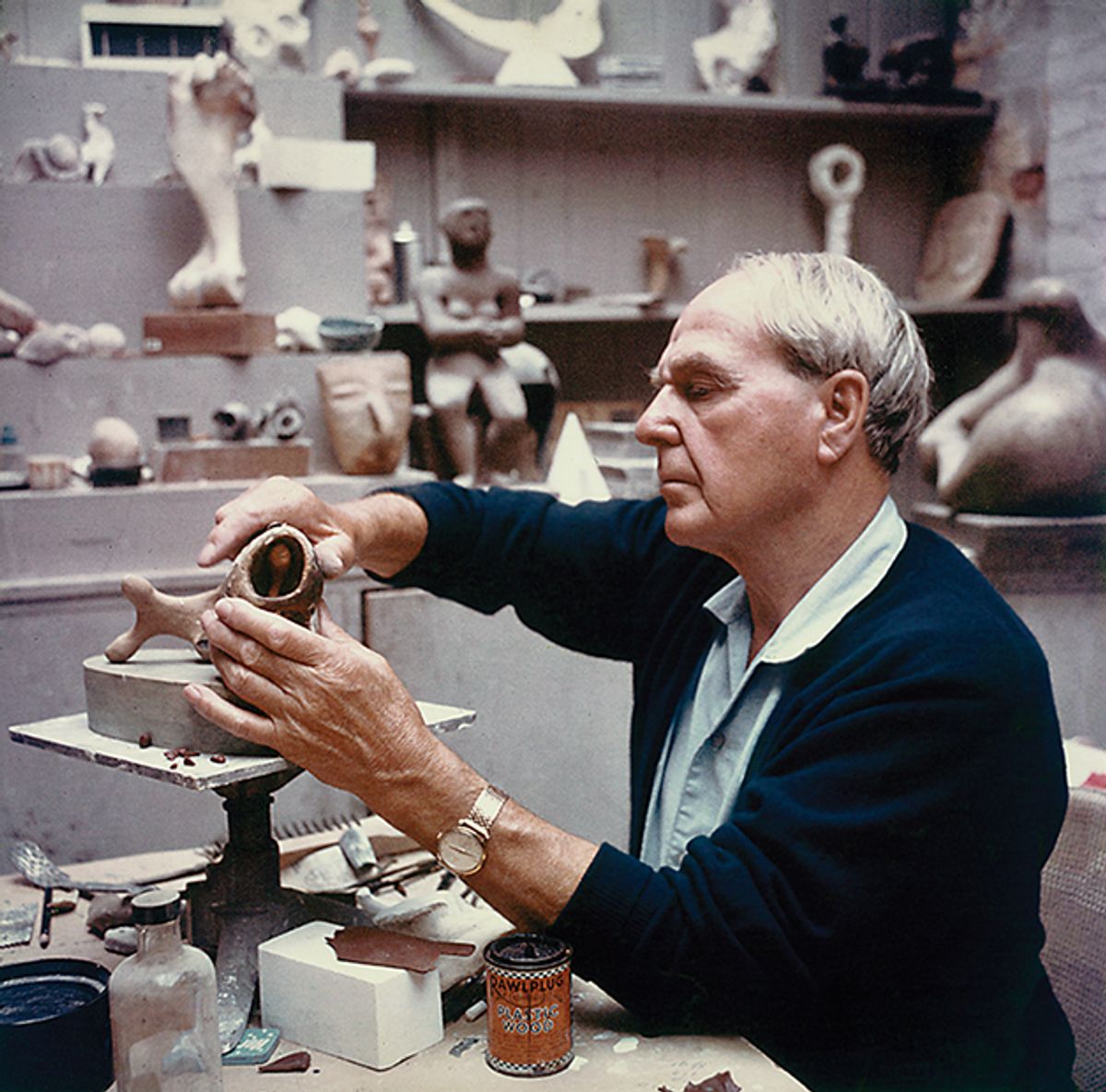 “Tinkering in his shed“: Henry Moore working in his maquette studio in Perry Green around 1968 Henry Moore Foundation Archive

