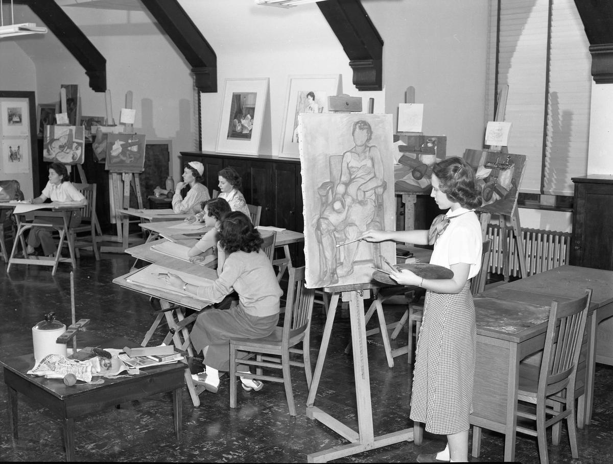 When it comes to art education, times have changed. Here's an art class from the Missouri State Archives taken around 1955 Photo: Gerald R. Massie
