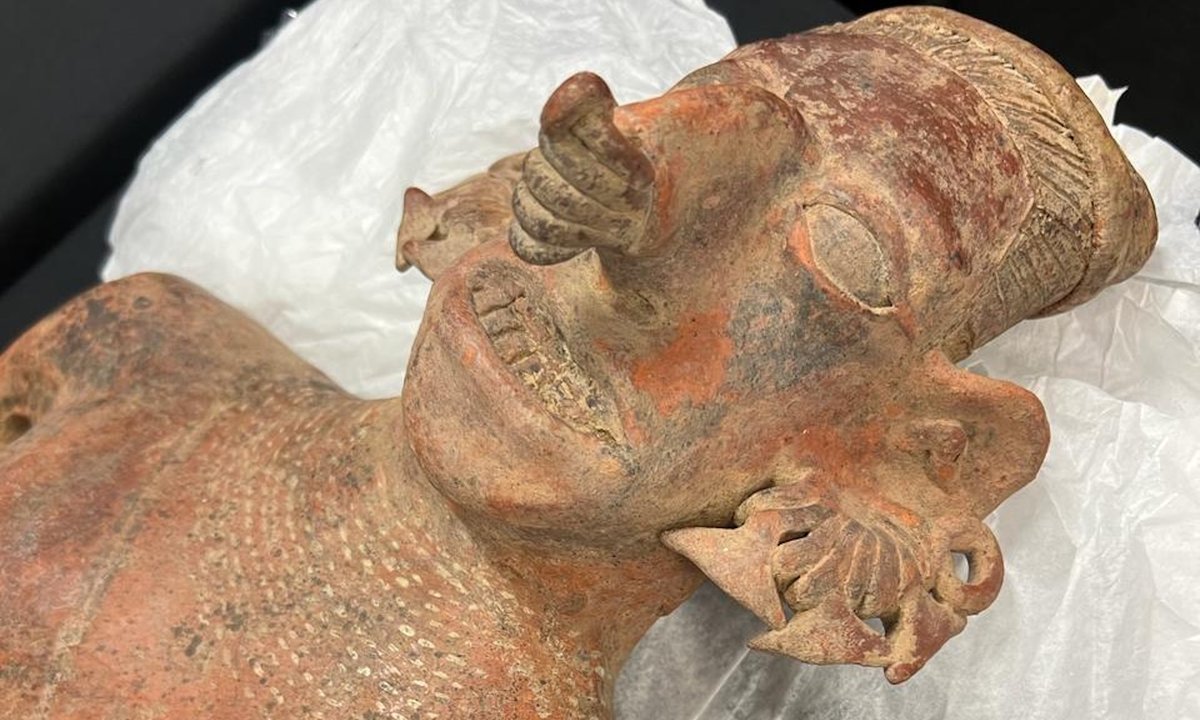 30 archaeological artefacts returned to Mexican authorities in Los Angeles ceremony 30 archaeological artefacts returned to Mexican authorities in Los Angeles ceremony