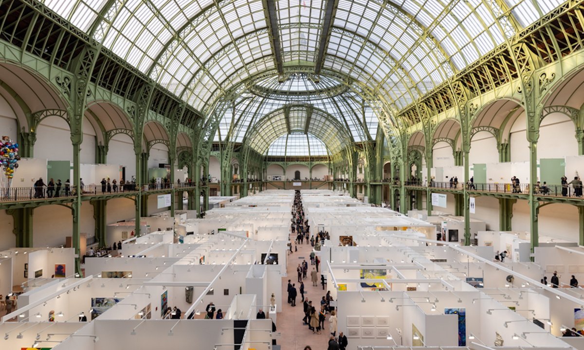 Ascendant Art Basel Paris rewards top dealers, while smaller galleries compete for attention – The Art Newspaper Ascendant Art Basel Paris rewards top dealers, while smaller galleries compete for attention – The Art Newspaper