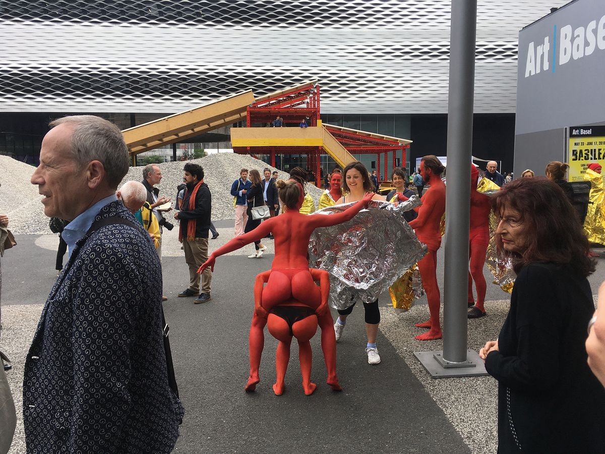 The semi-naked troupe were deemed much too cheeky for the Messeplatz José da Silva
