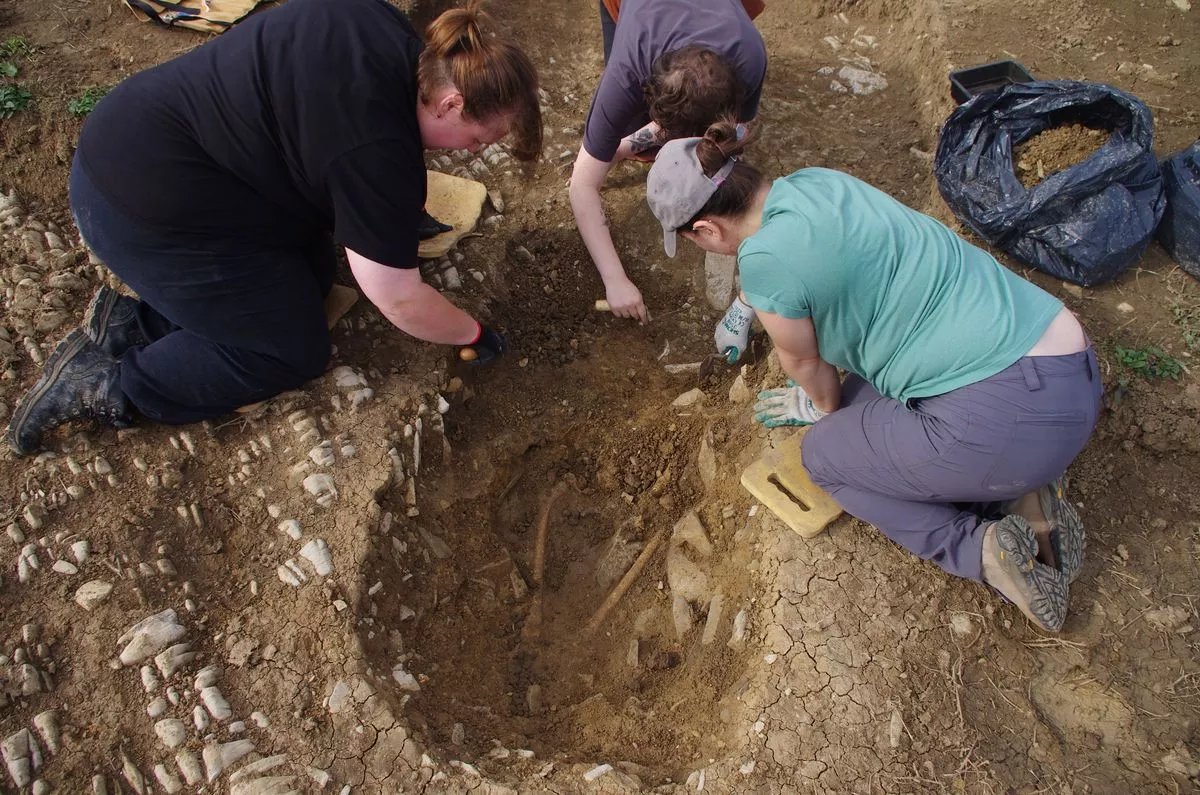 Archaeologists working on the site Photo: © Andy Seaman