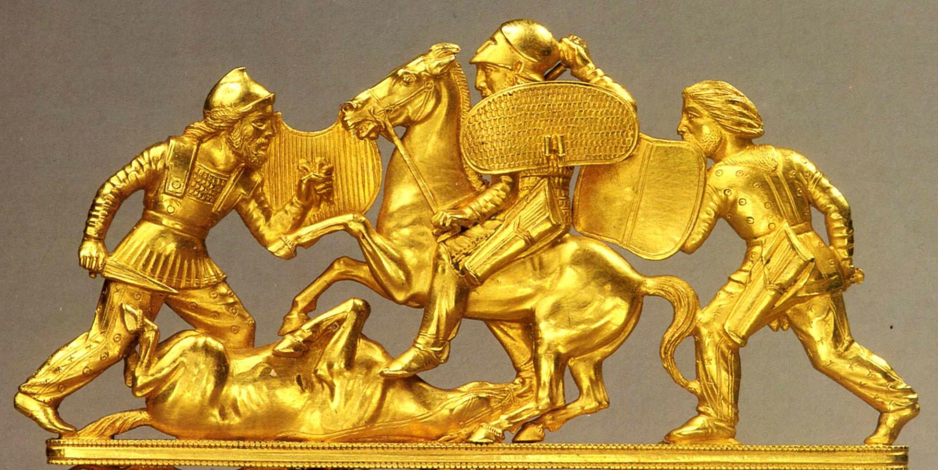 Scythian gold comb with the image of a battle scene, from the Solokha kurgan (430-390 BC)